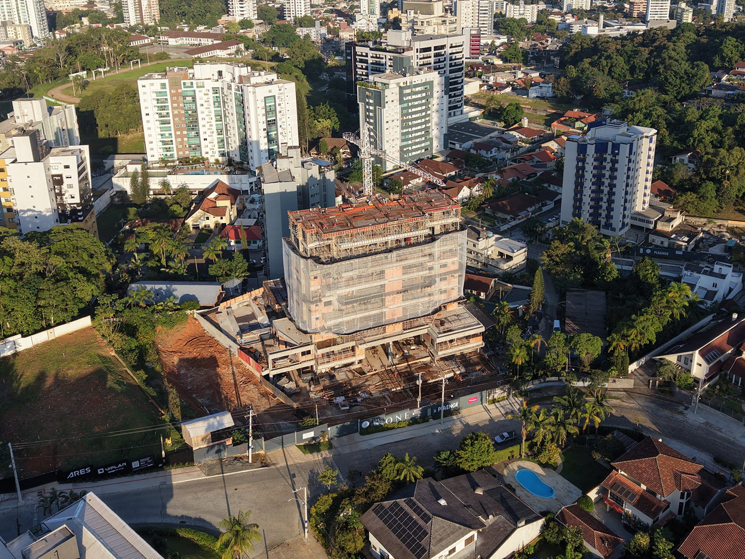 Fotografia de fachada e ambiente empresarial — Estúdio 1
