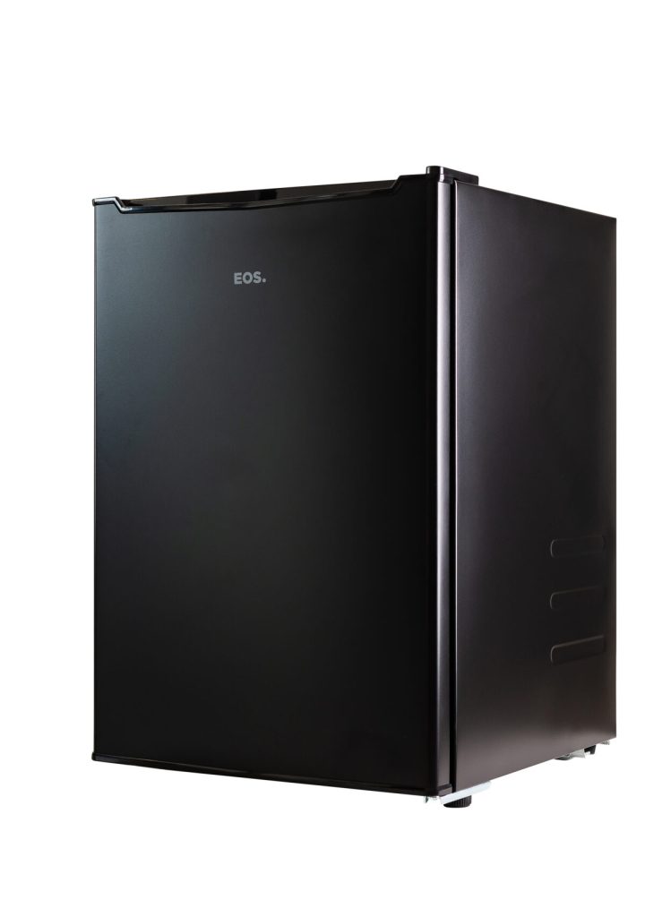 frigobar-eos-compact-preto-01